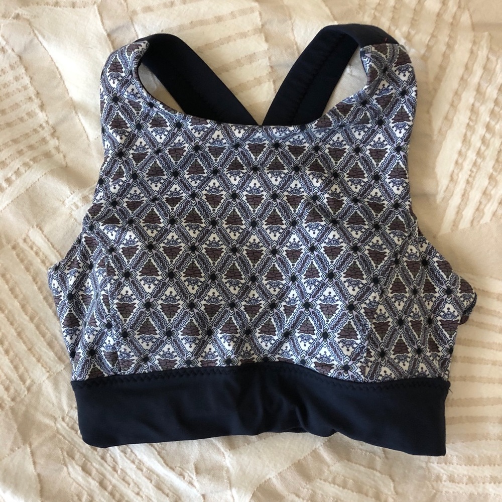 Athleta High Neck Crossback Sports Bra